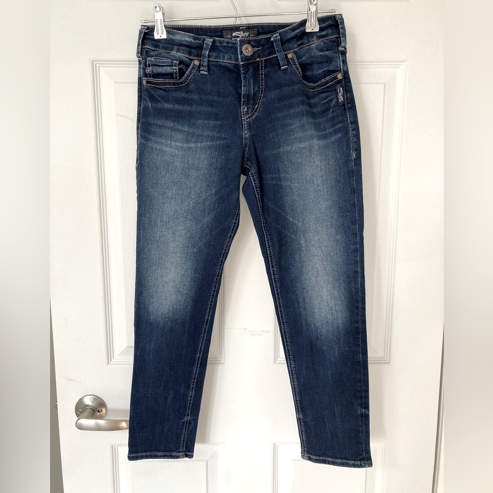 SILVER SUKI SKINNY CROP BLUE DENIM JEAN - Size 27